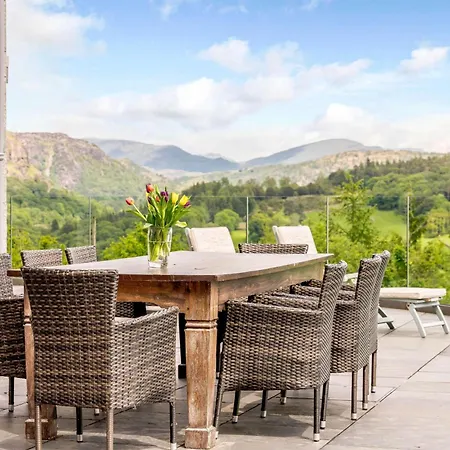 6 Bed In 78674 Holiday home