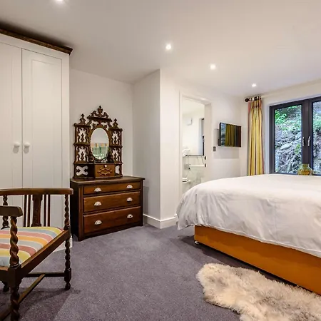 6 Bed In Oc-78674 Coniston